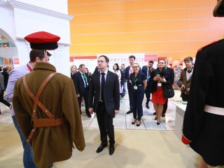 Владимир Мединский посетил стенд Музея военной истории РВИО на «Интермузее»
